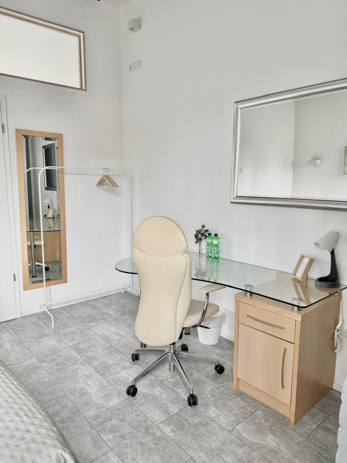Heaven Homes - Im Herzen Der Hafenstadt Privatunterkunft Düsseldorf