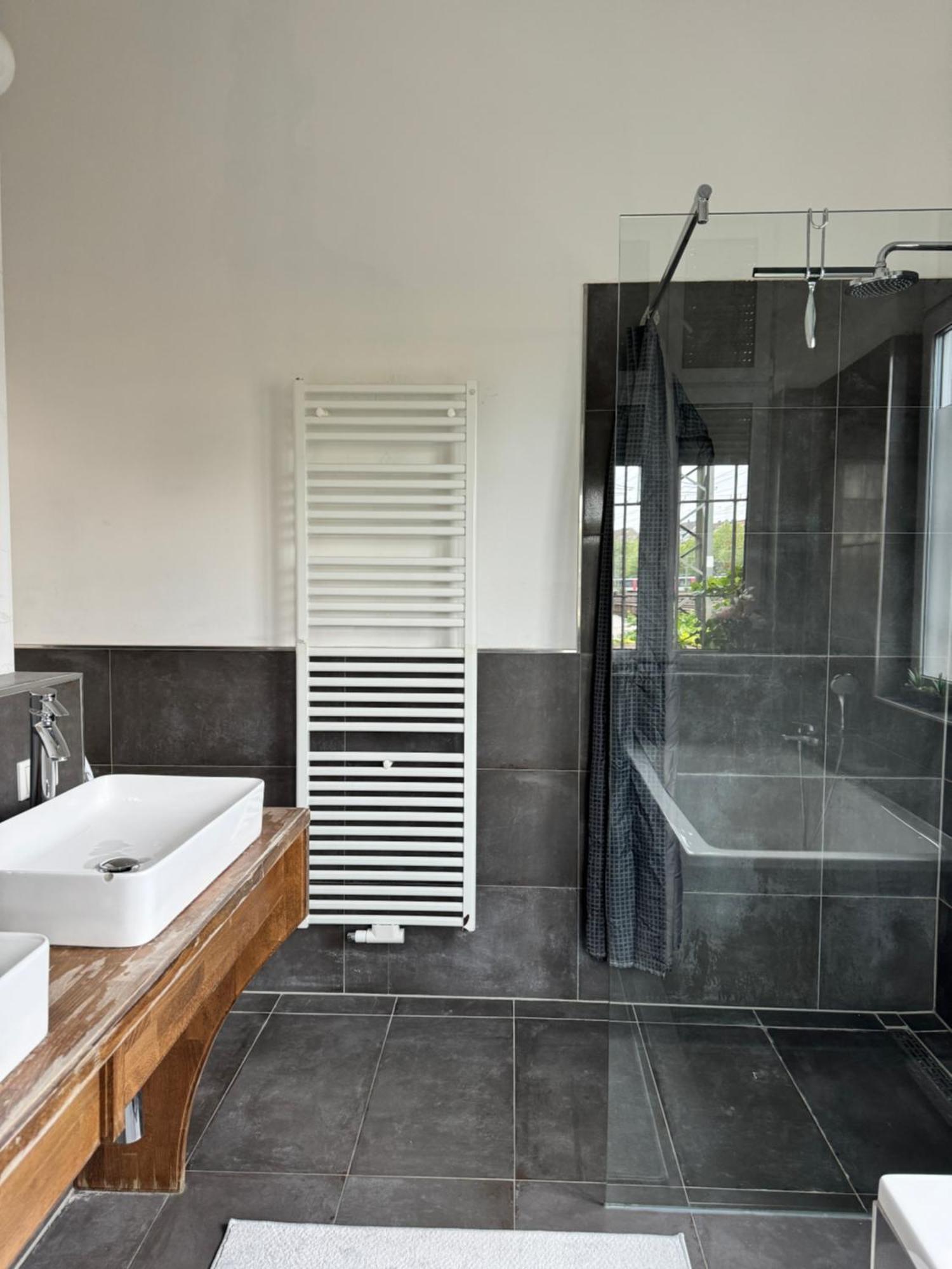 Heaven Homes - Im Herzen Der Hafenstadt Privatunterkunft *